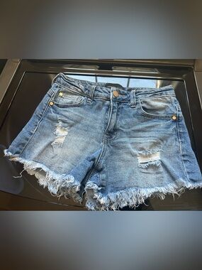 Kendall & Kylie distressed fringe shorts
